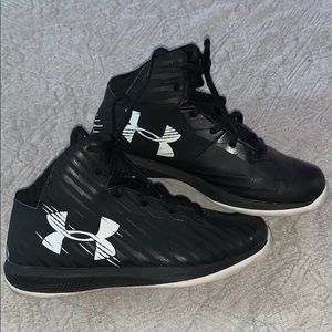 Under Armor boys shoes